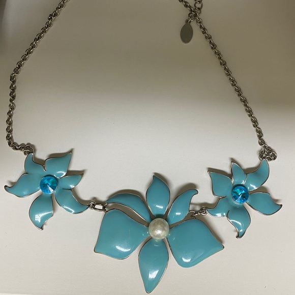 Jewelry - Blue Flower Necklace